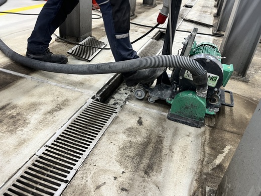 Frezovanie dražok na vodu.jpeg